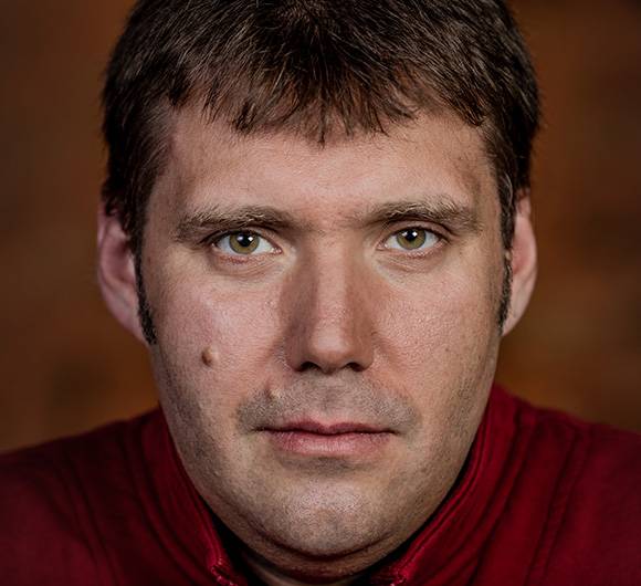 Foto zeigt ein Portrait von Oleksandr Pushniak Oleksandr Pushniak
