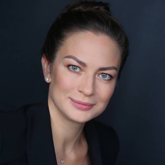 Foto zeigt ein Portrait von Alevtina  Ioffe Alevtina  Ioffe