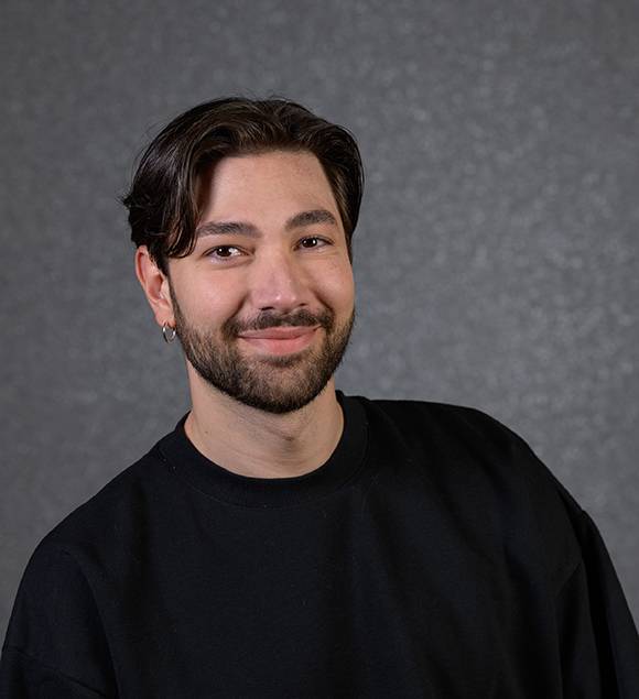Foto zeigt ein Portrait von Vahè Hakhverdian Vahè Hakhverdian