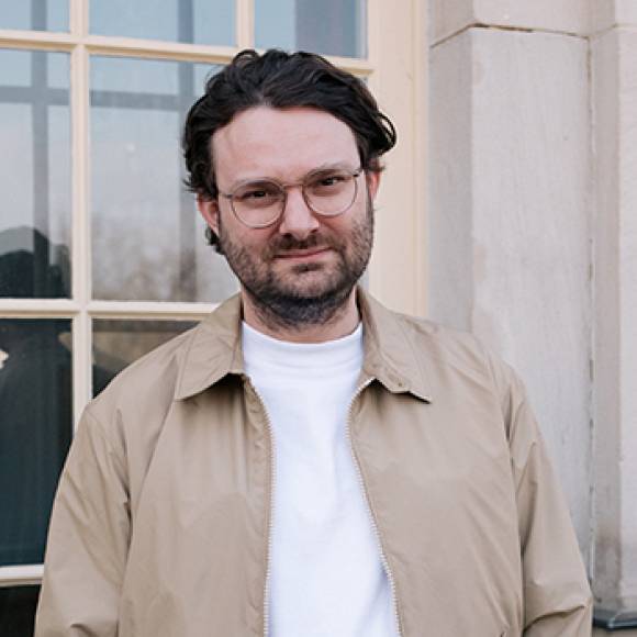 Foto zeigt ein Portrait von Timon Jansen  Timon Jansen