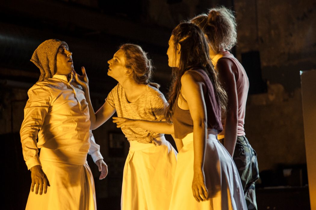 &copy; Annette Hauschild