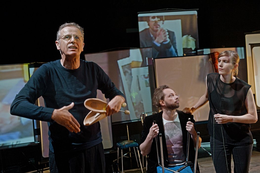 &copy; Andreas Etter