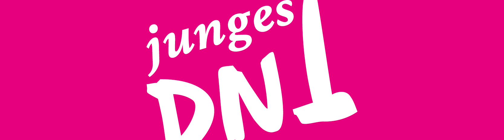 Das Bild zeigt den Schriftzug »Junges DNT« auf Rosa farbigem Hintergrund. Stückbild des Stückes All das Schöne