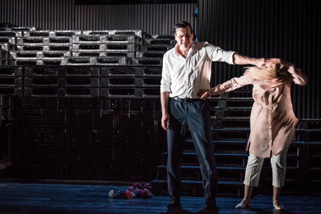 &copy; Luca Abbiento