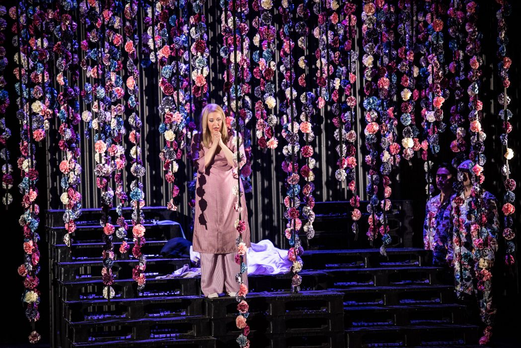 &copy; Luca Abbiento