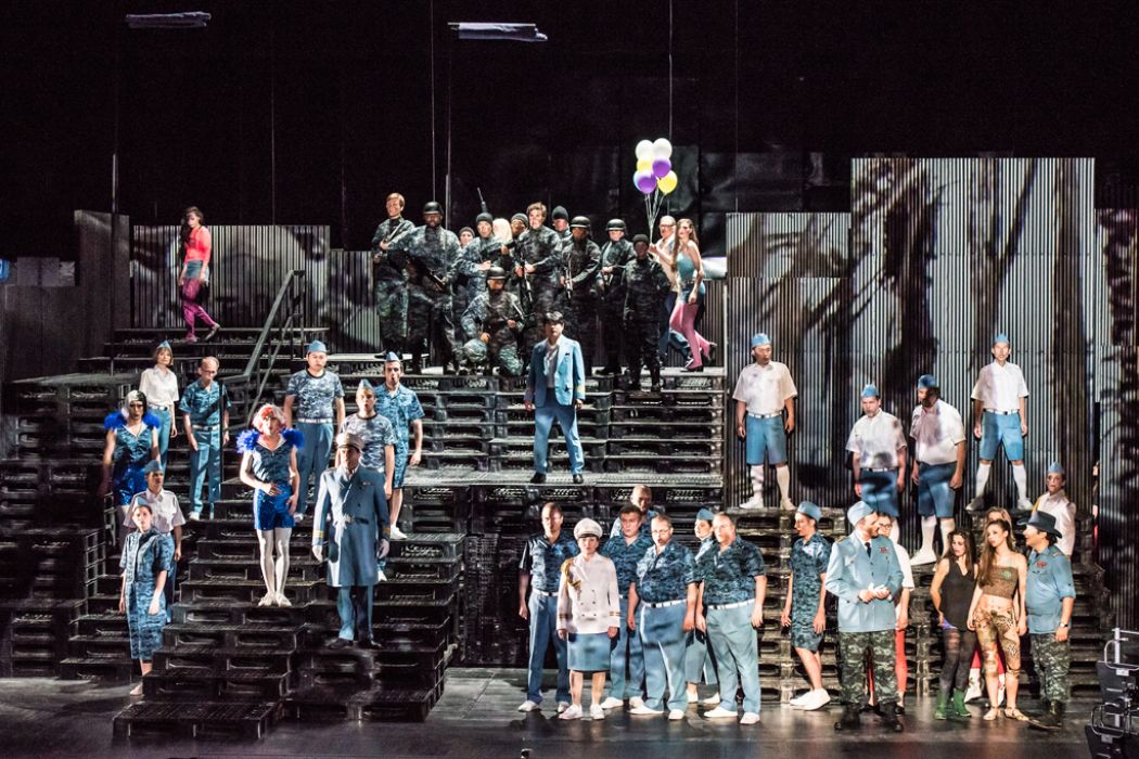 &copy; Luca Abbiento